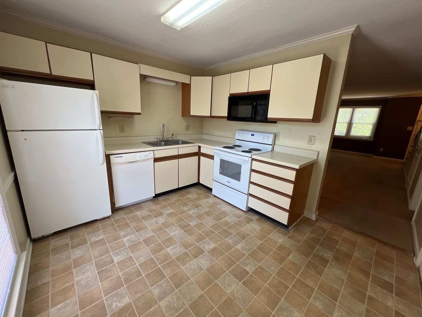 Athens Townhome: 935 Baxter Street #14