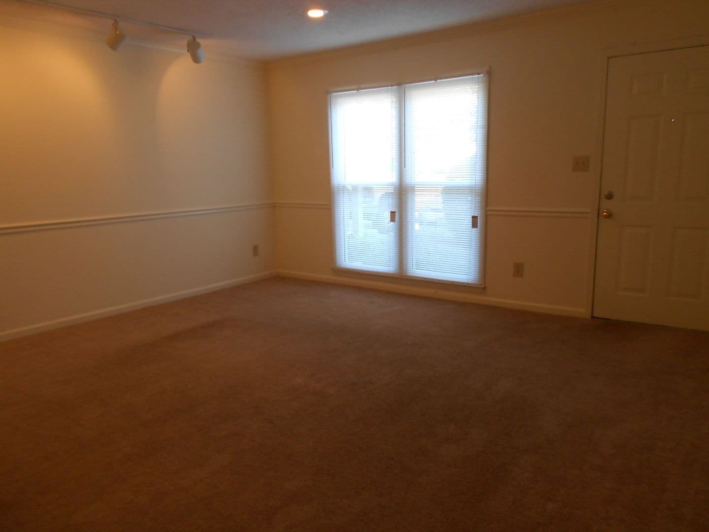 Athens Condo: 210 E. Cloverhurst Ave. #16