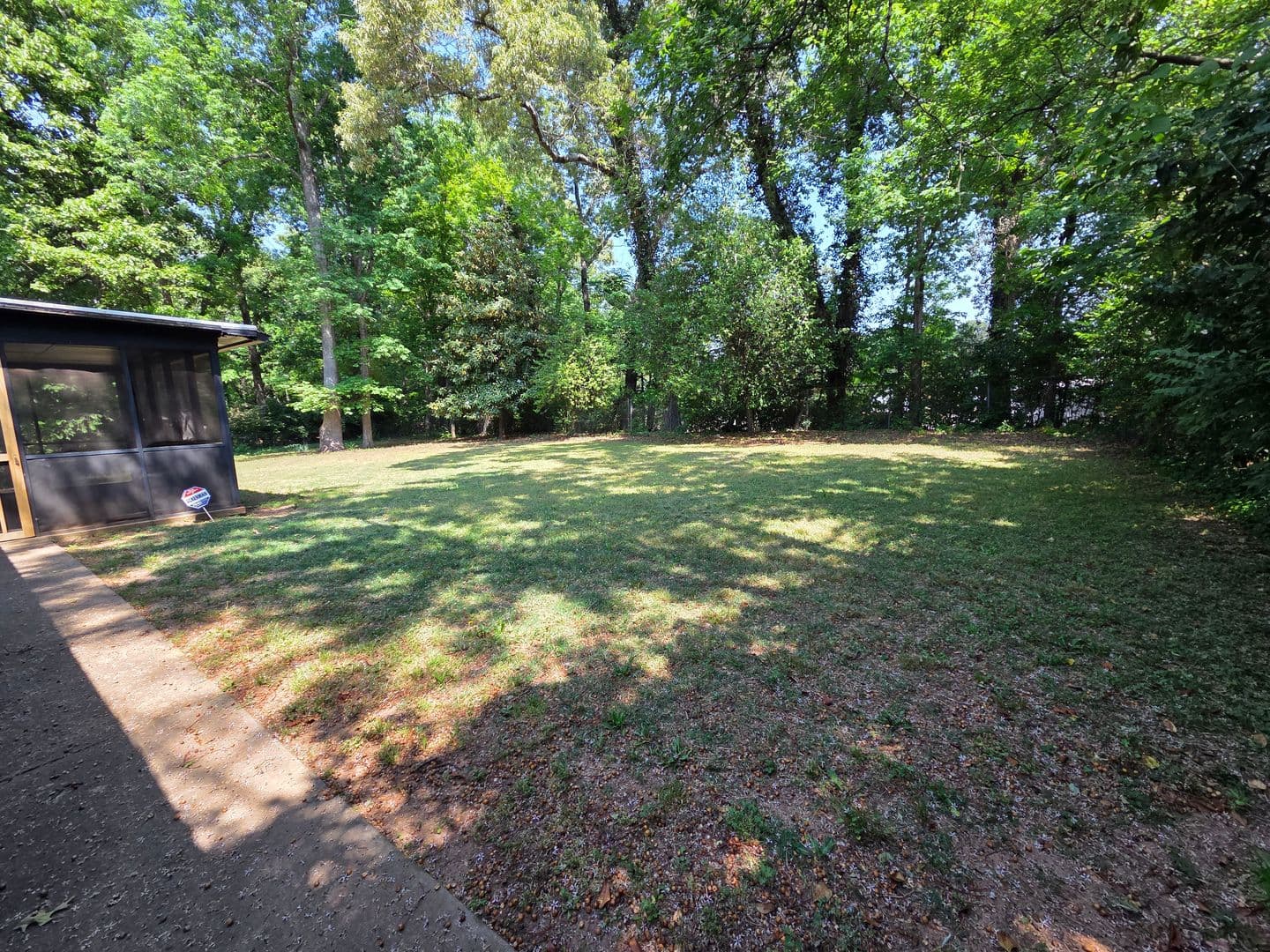 Athens House: 141 College Circle