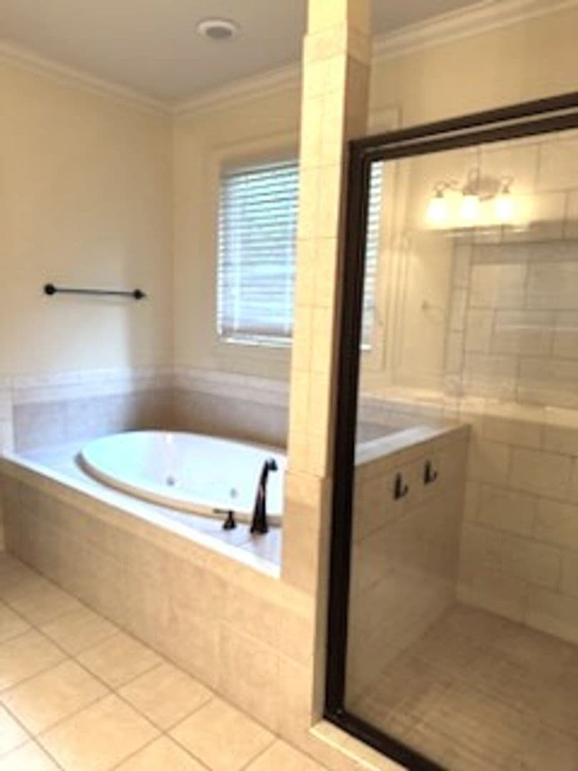 Simpsonville House: 217 Asheton Lakes Way
