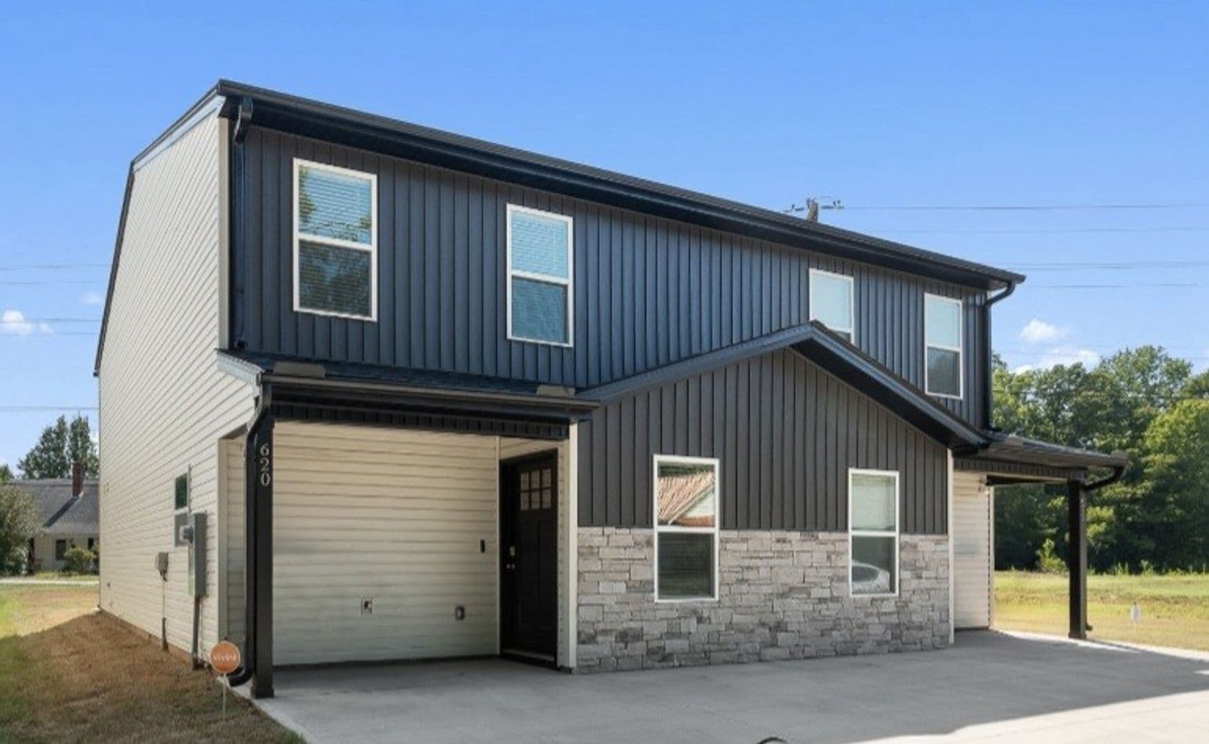 Woodruff Townhome: 620 Buncombe Street
