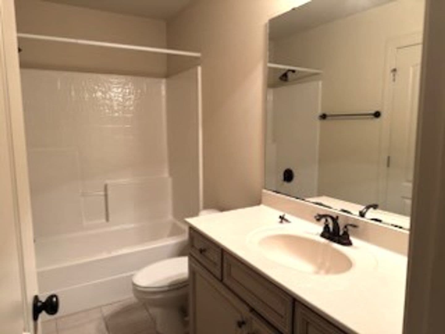 Simpsonville House: 217 Asheton Lakes Way