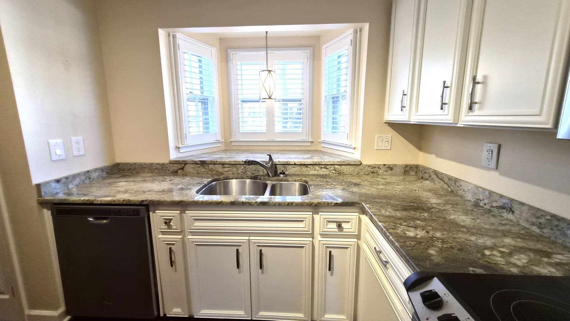 Greenville Townhome: 900 N Main St Unit 19