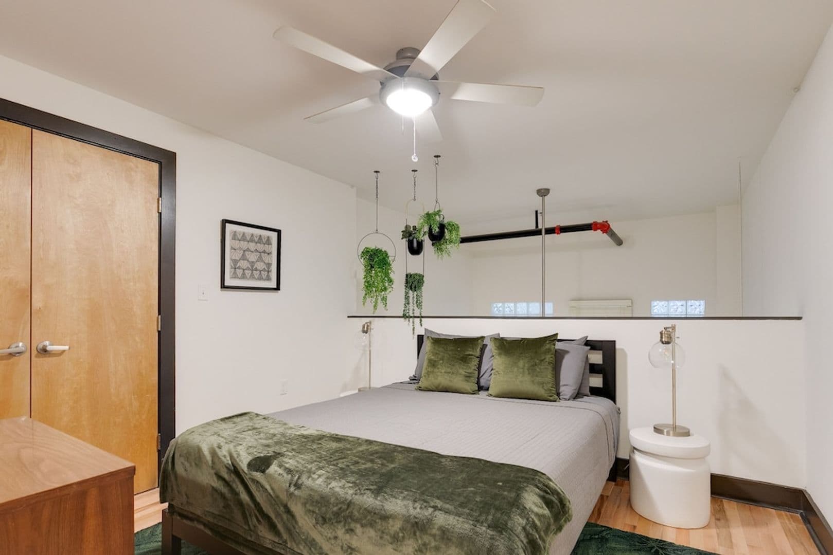 Richmond Apartment: 115 E Broad Street