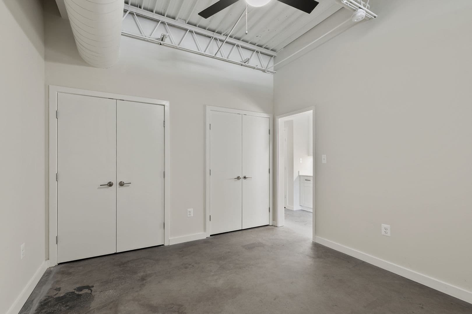 Richmond Apartment: 5047 Forest Hill Avenue