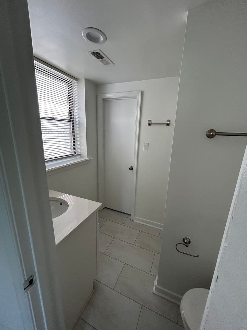 Richmond Apartment: 19-21 N. Stafford Avenue
