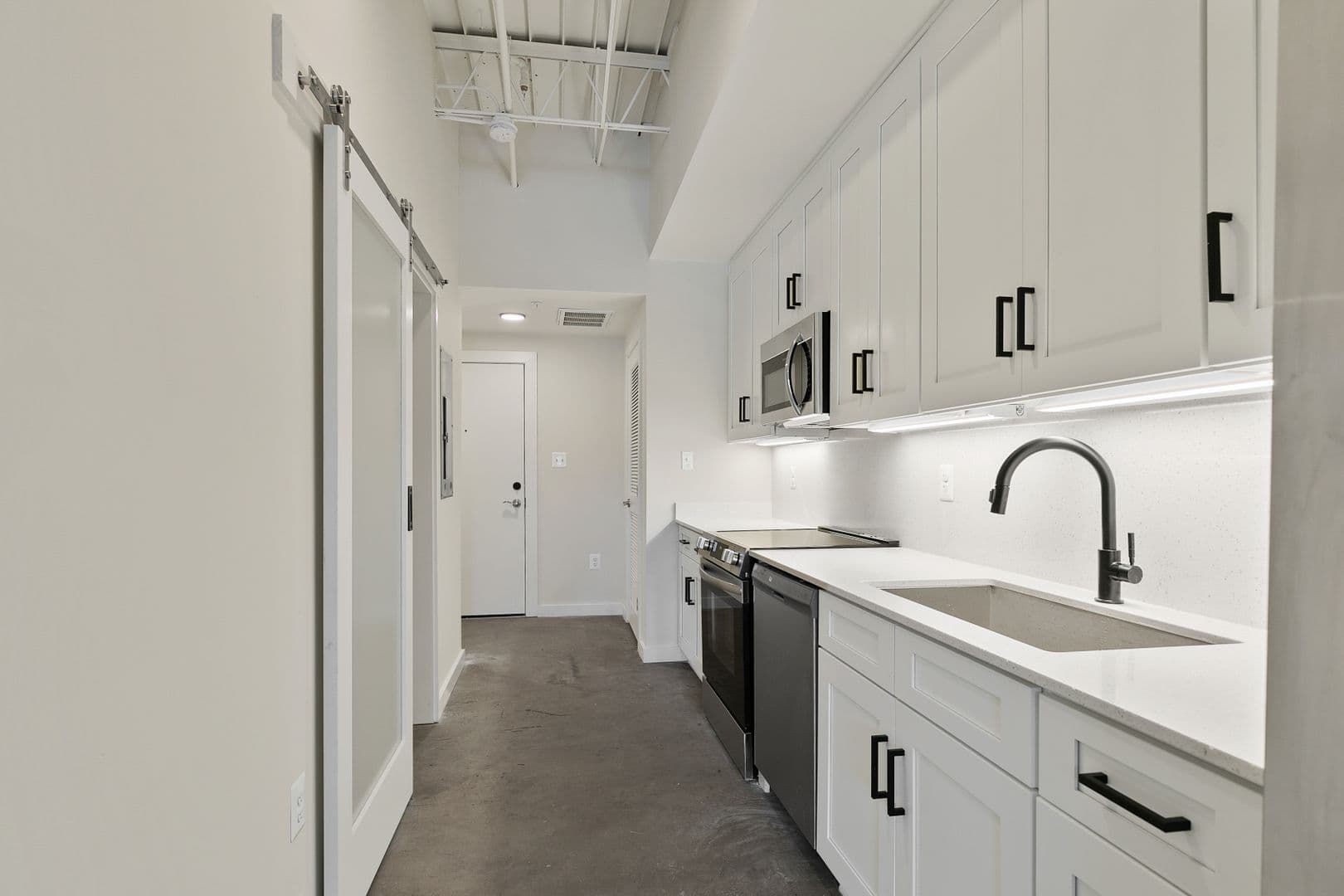 Richmond Apartment: 5047 Forest Hill Avenue