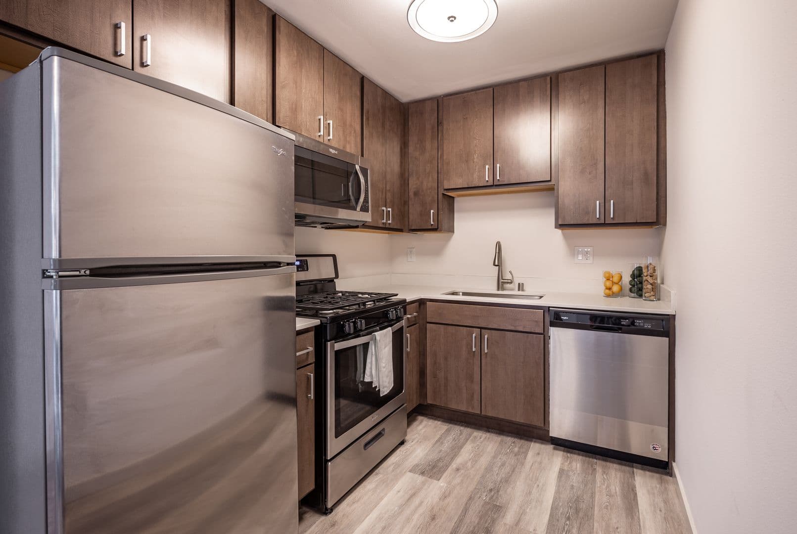 Milwaukee Apartment: 2867 S. Kinnickinnic Ave.