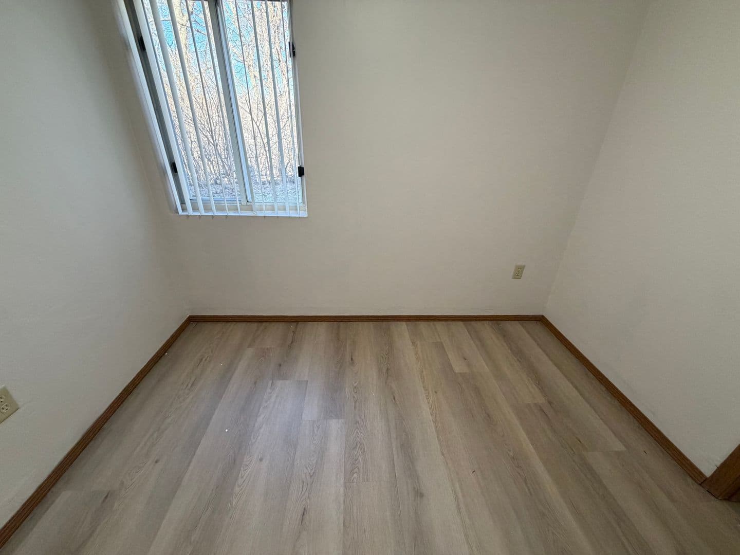 Green Bay Apartment: 2717 Humboldt Rd
