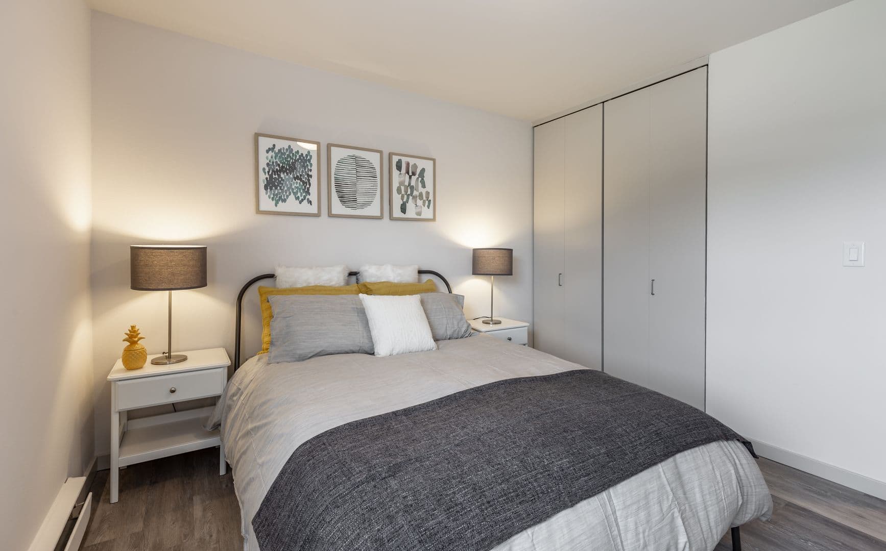 Milwaukee Apartment: 2867 S. Kinnickinnic Ave.