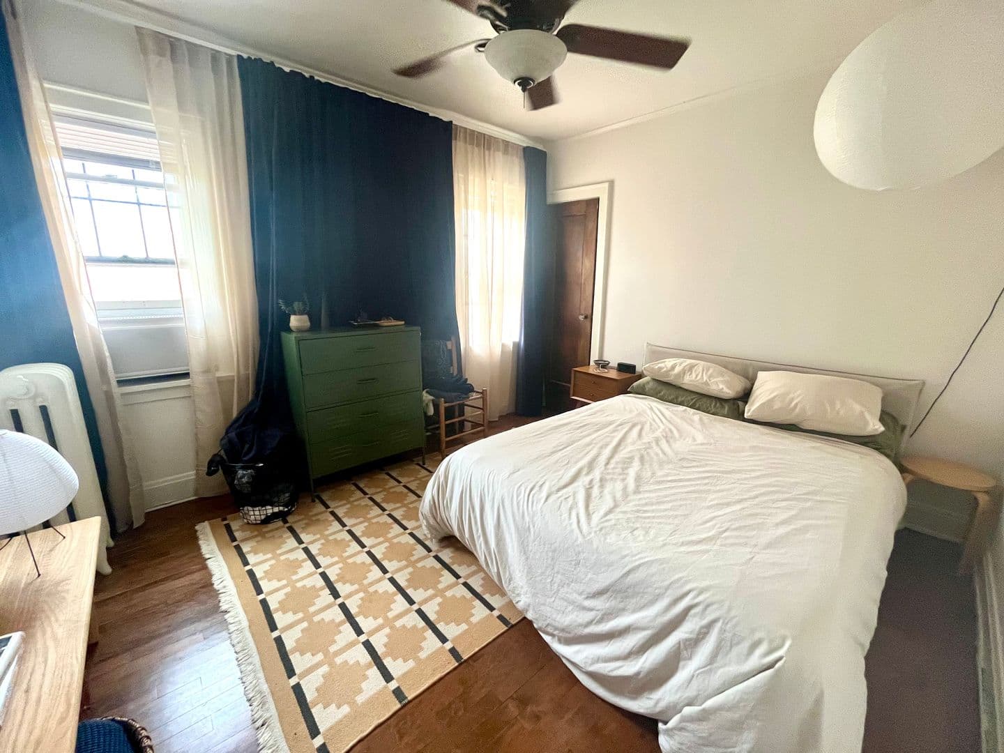 Shorewood Apartment: 1800 E Kenmore Pl.