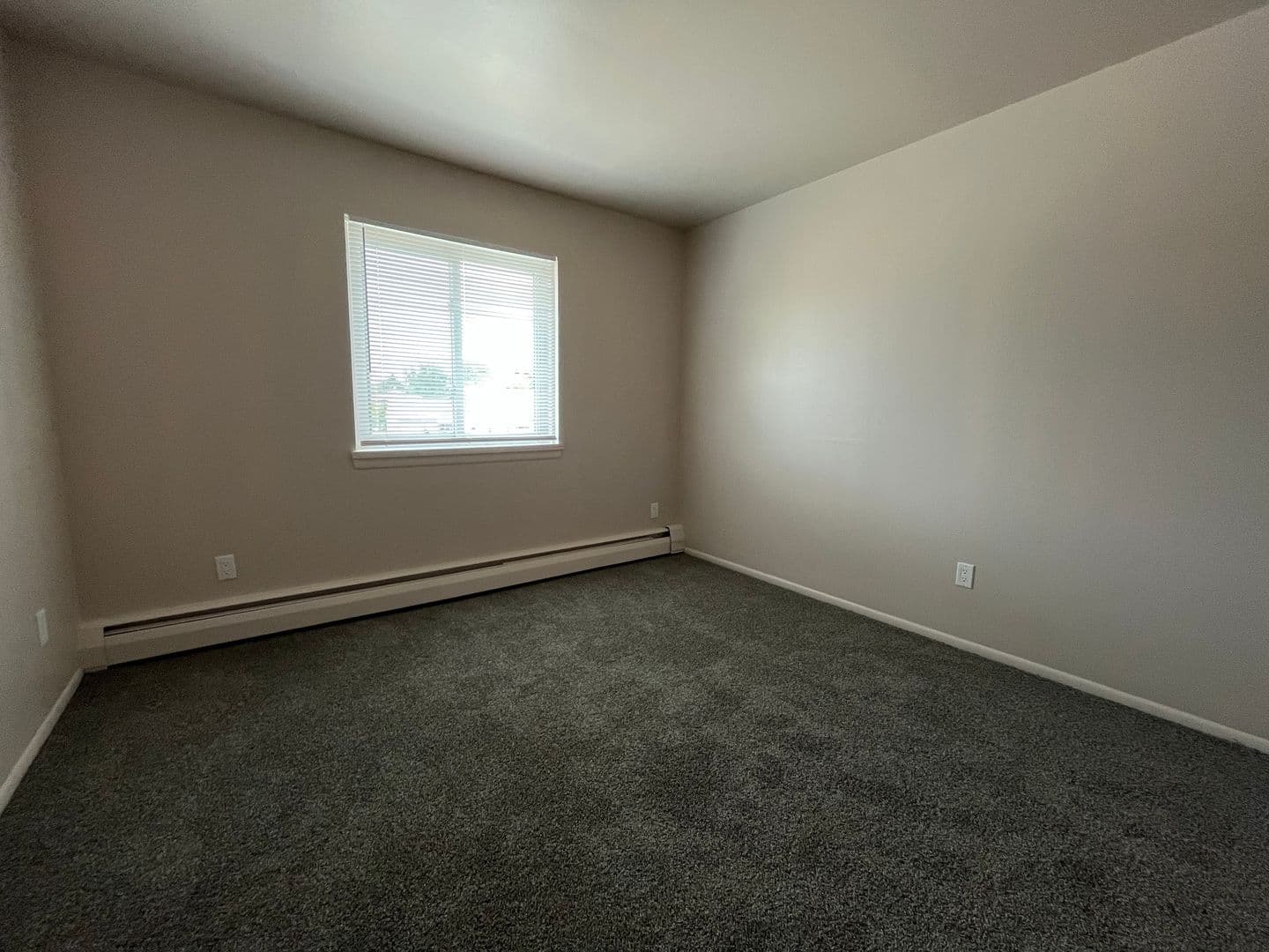 Milwaukee Apartment: 4246 S 60th St