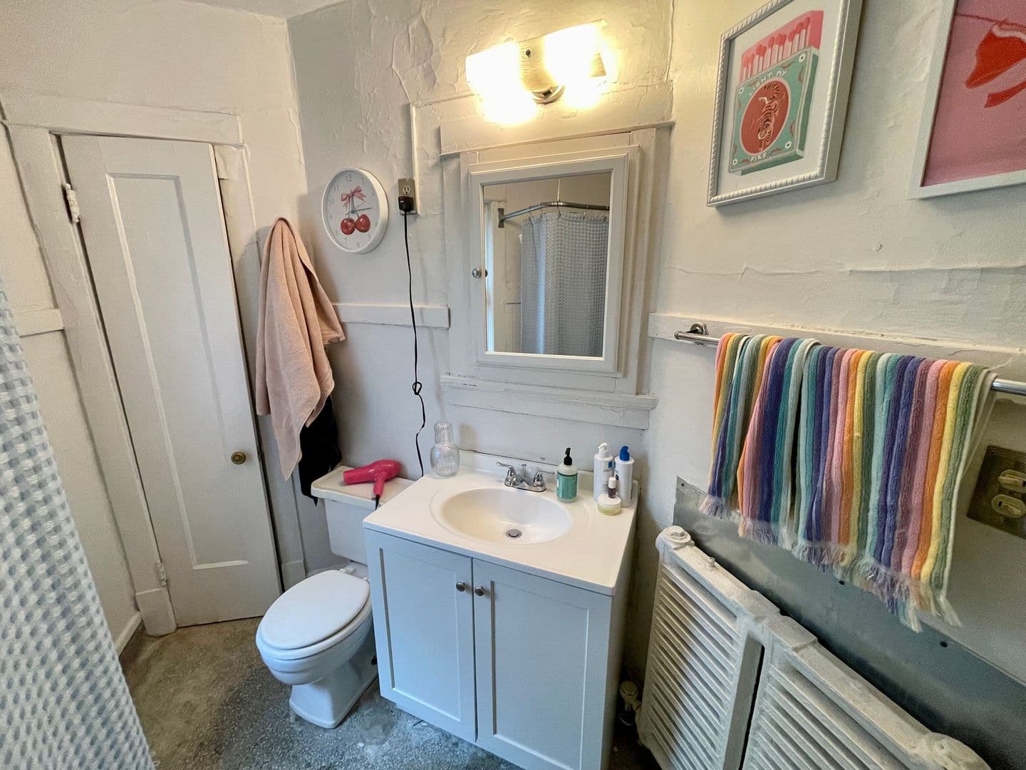 Milwaukee Apartment: 2518 N Lake Dr.