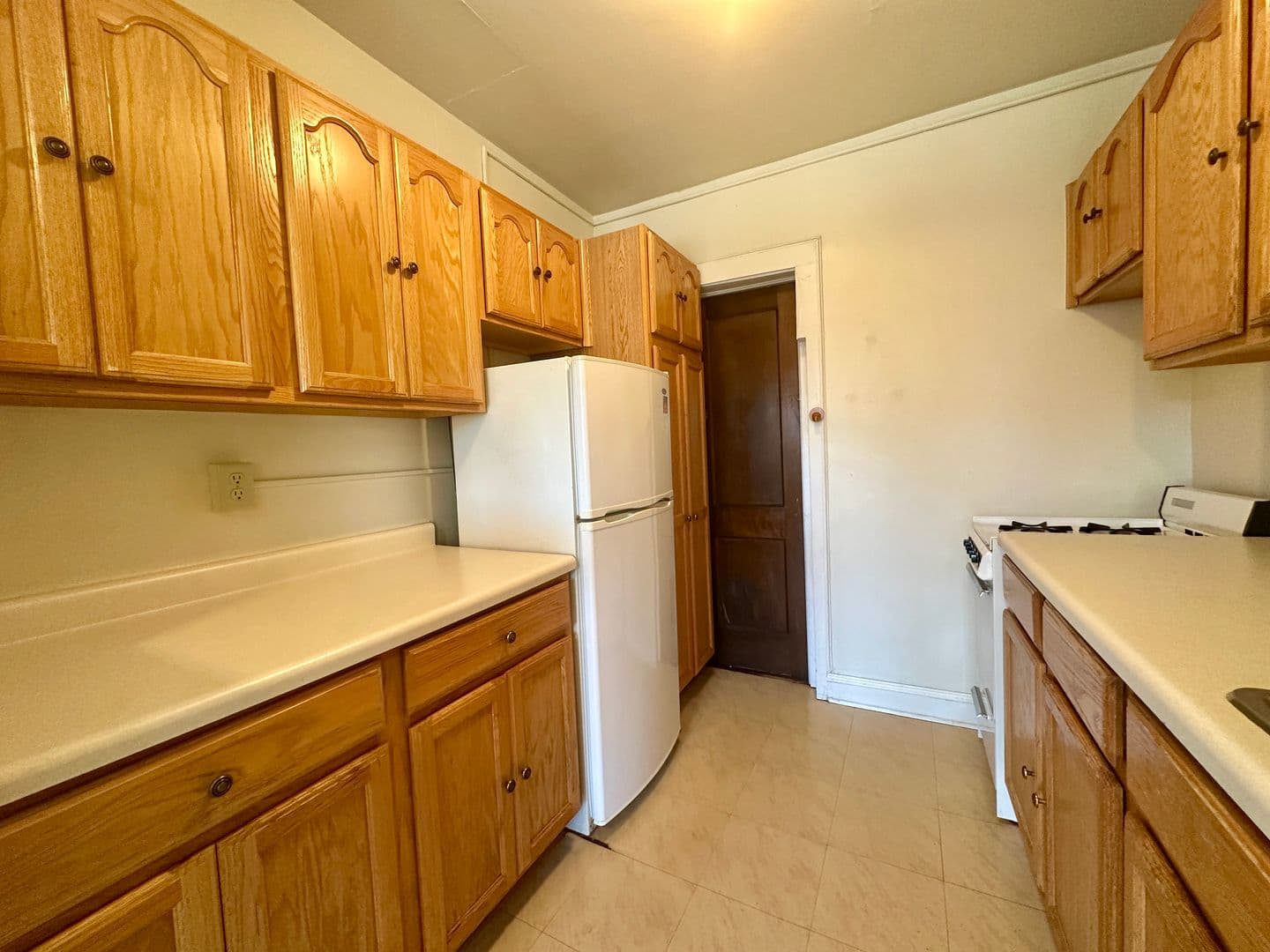 Milwaukee Apartment: 1725 E Park Place