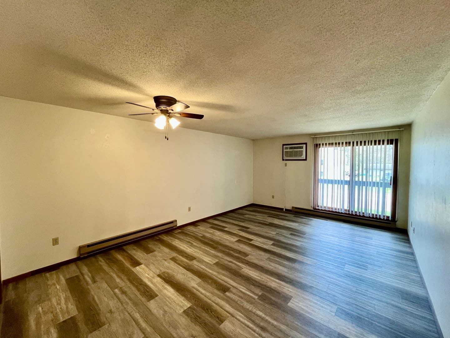 Merrill Apartment: 806 S State Street