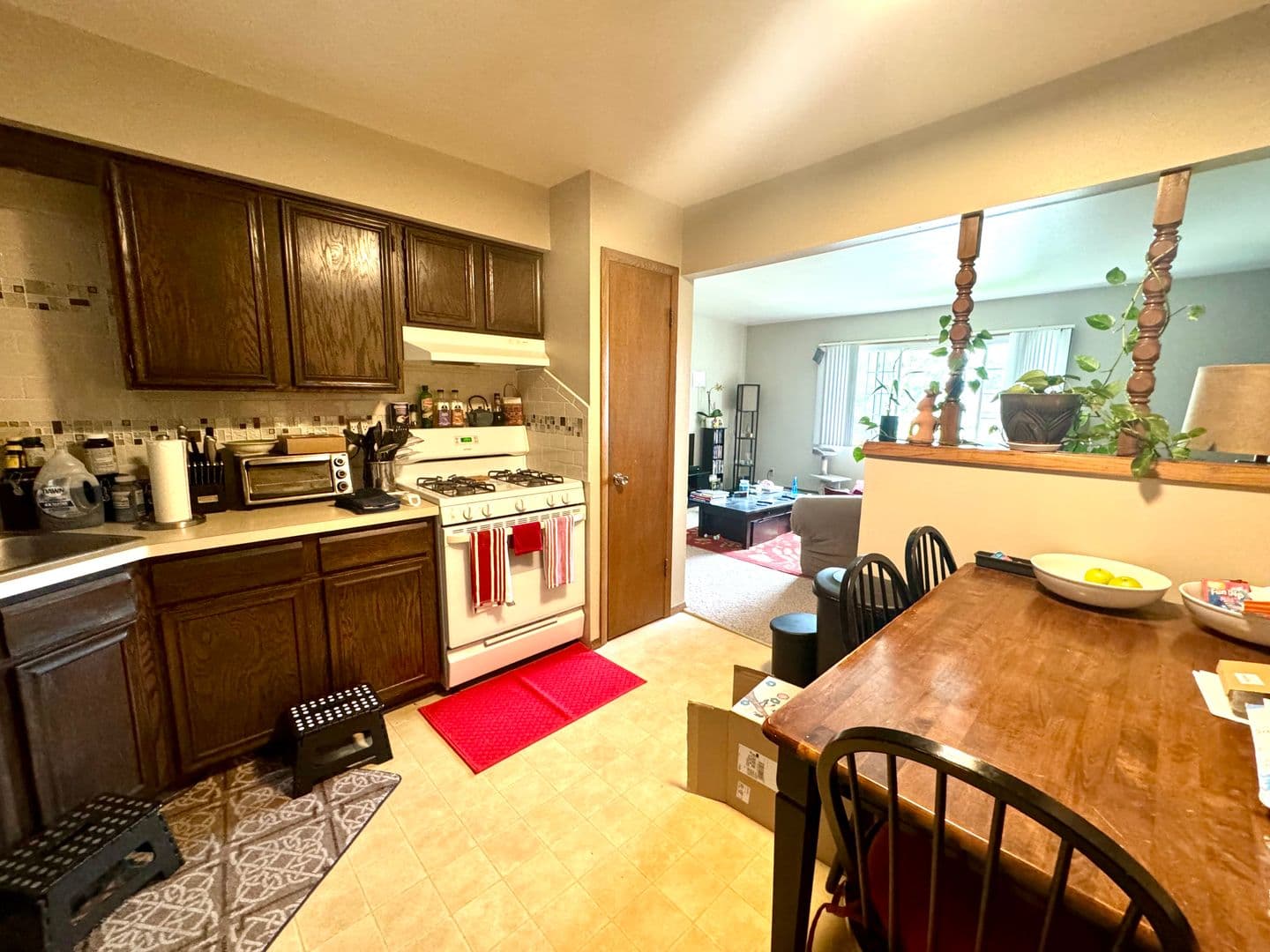 Germantown Apartment: W155N11352 Sylvan Circle