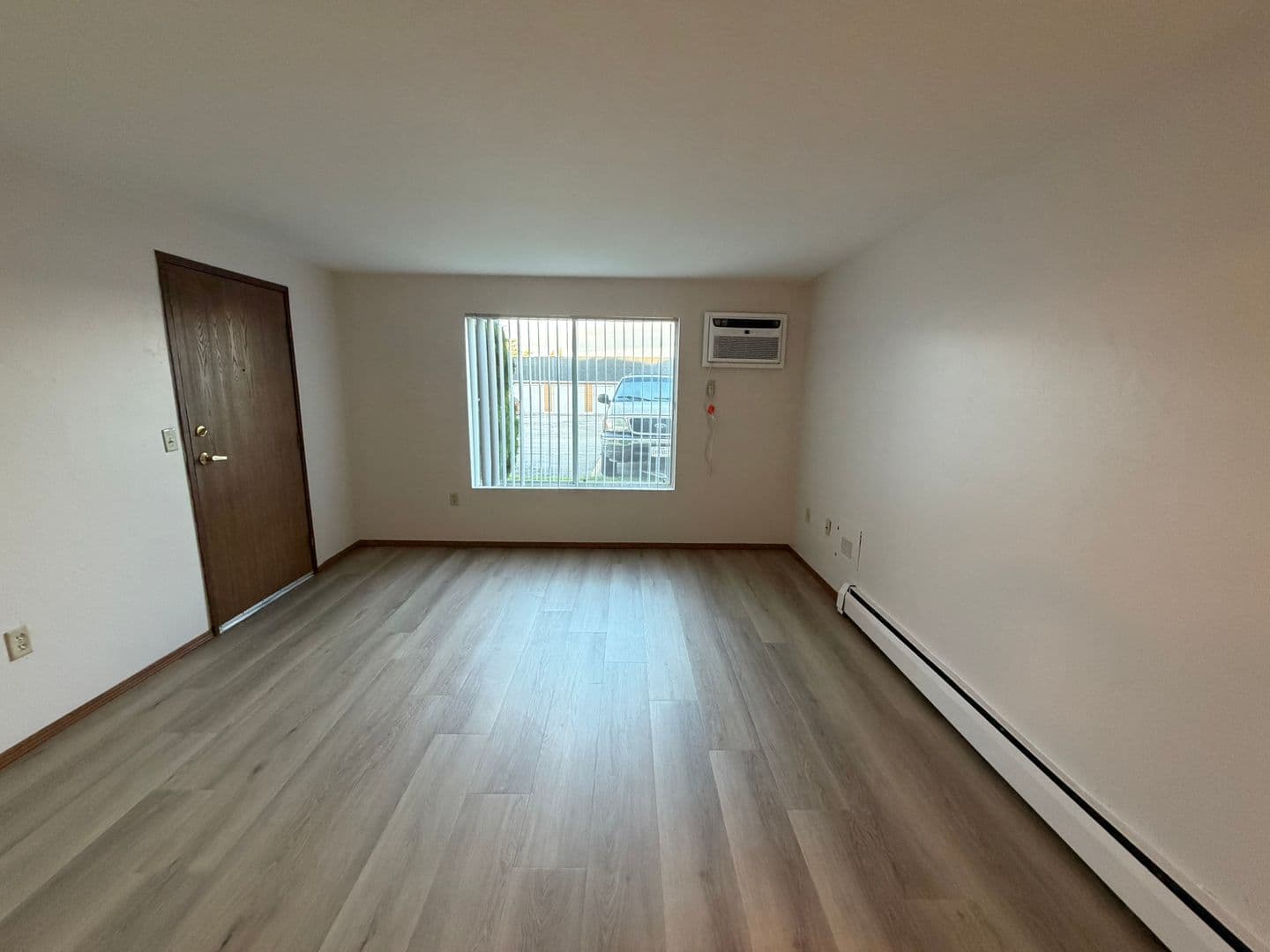 Green Bay Apartment: 2721 Humboldt Rd