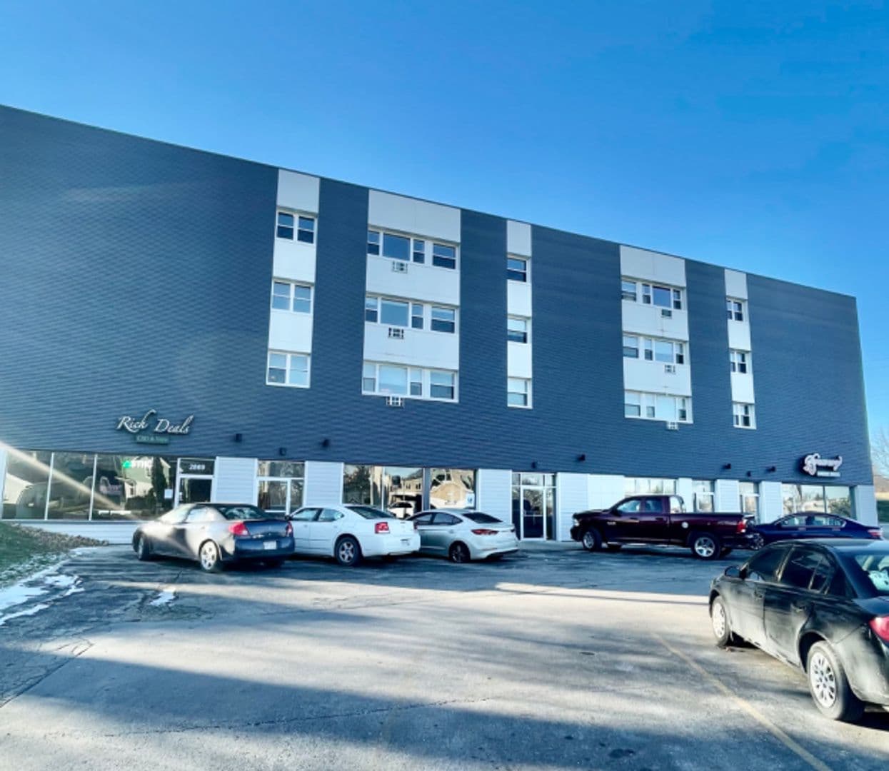 Milwaukee Apartment: 2867 S. Kinnickinnic Ave.