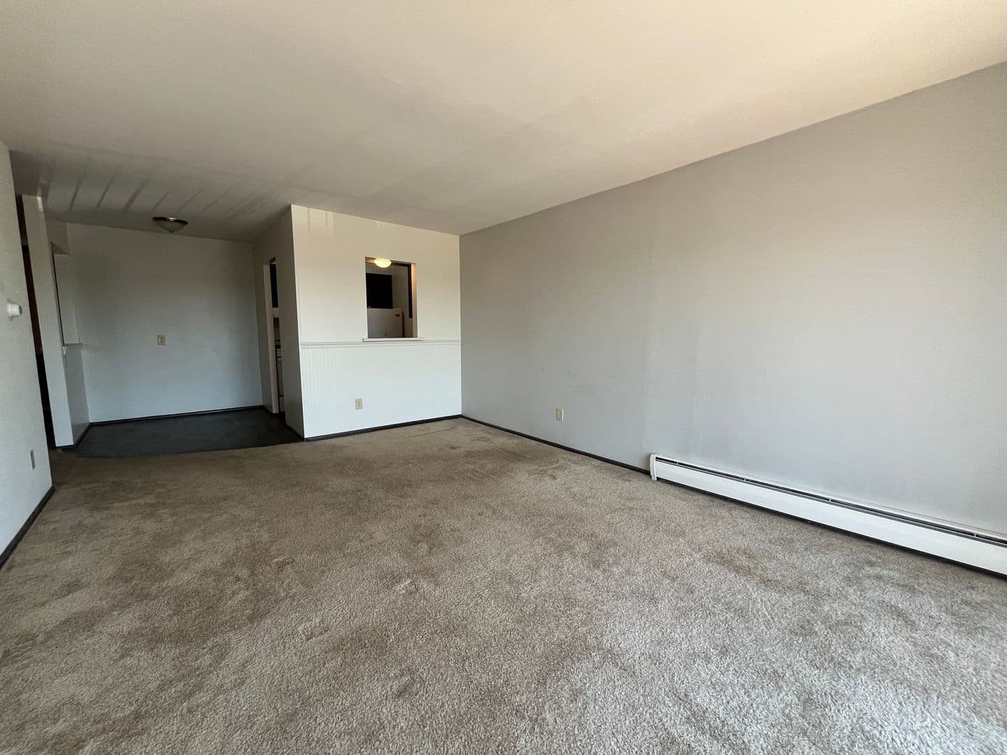 West Allis Apartment: 2821 S 106th St