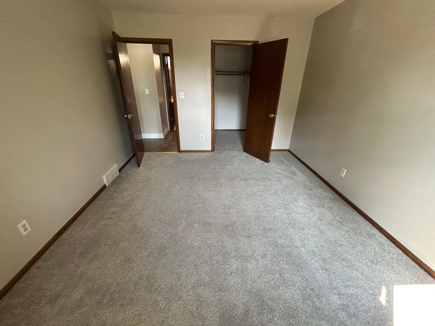 Germantown Apartment: N114W15556 Sylvan Circle