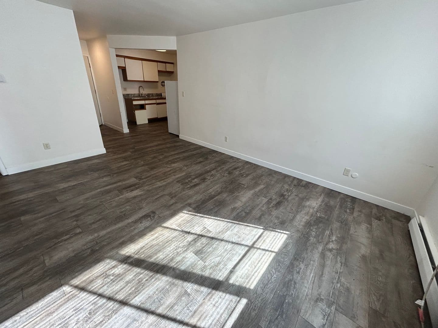 Milwaukee Apartment: 2555 N Farwell Ave