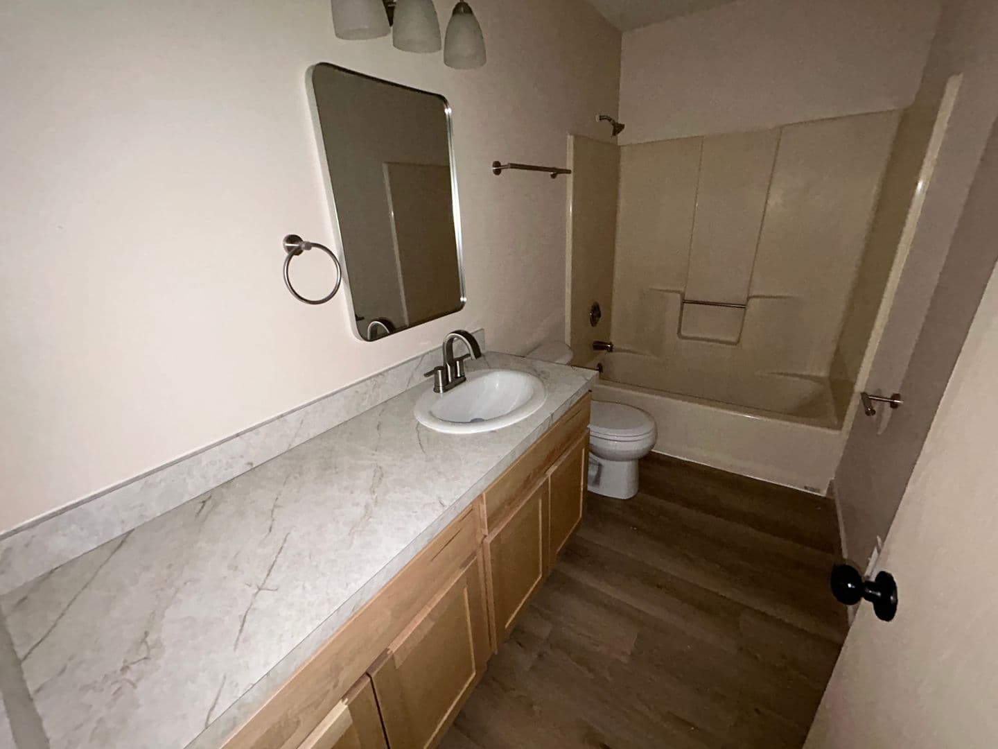 Appleton Apartment: 25 Bluemound Ct