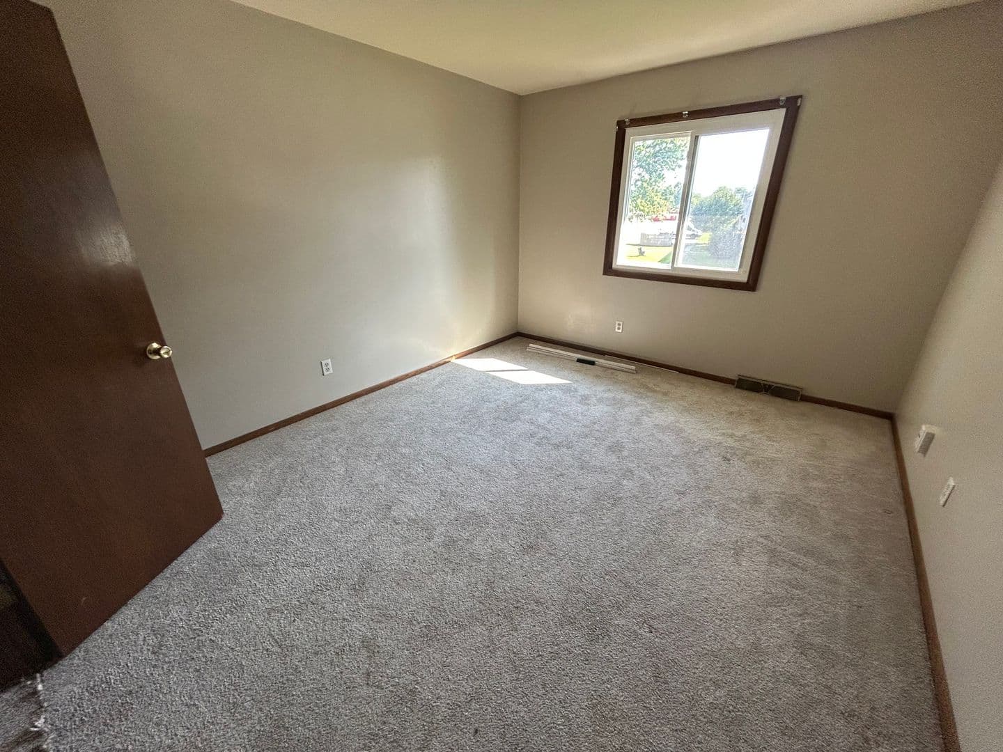 Germantown Apartment: N114W15556 Sylvan Circle