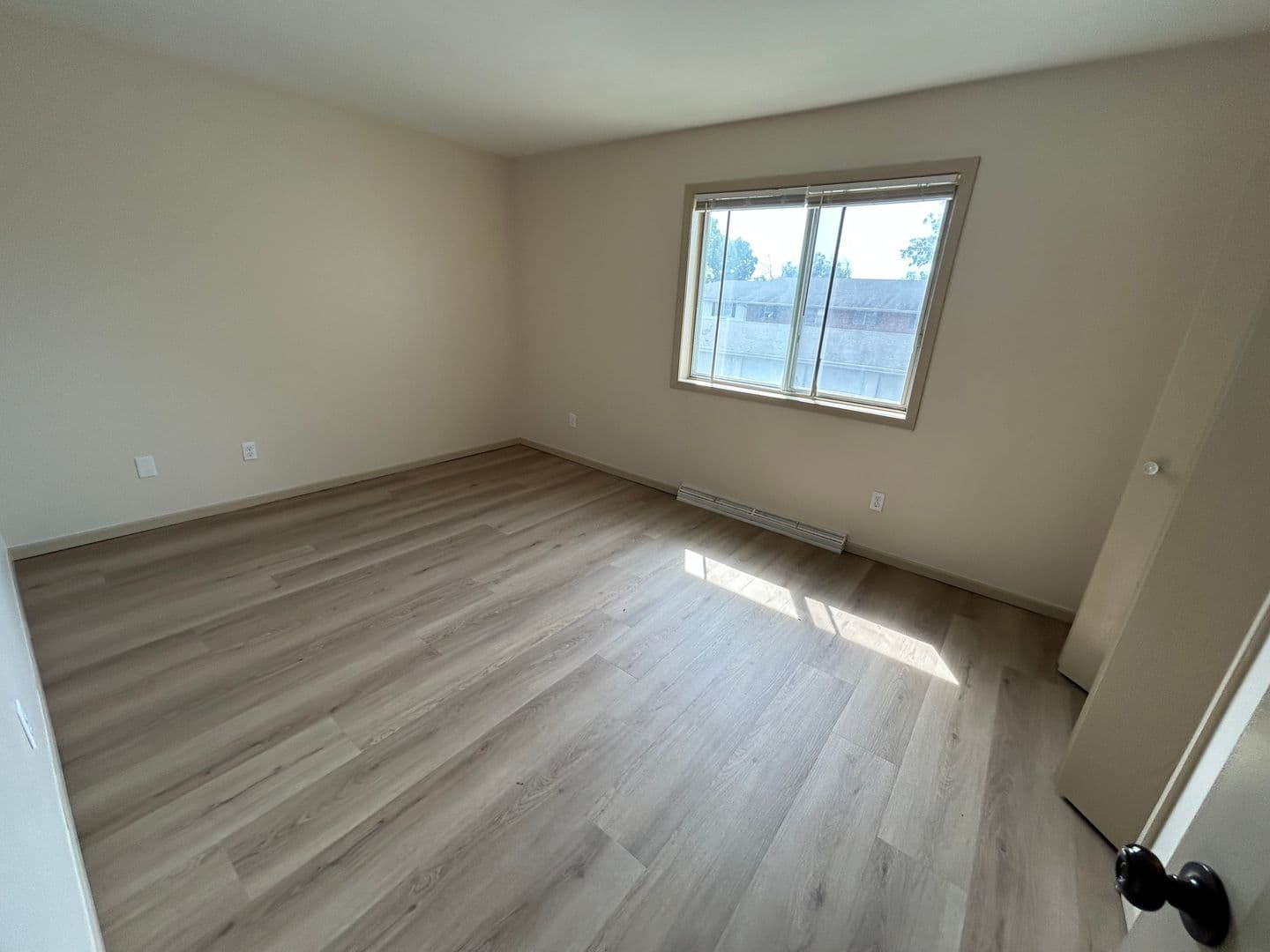 Appleton Apartment: 25 Bluemound Ct