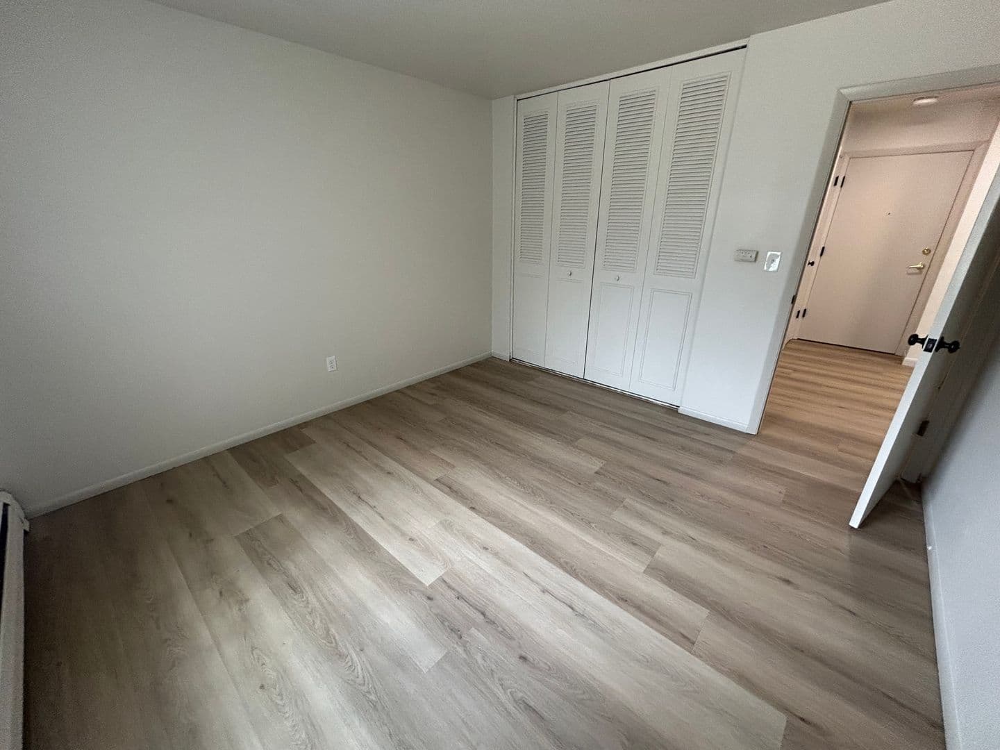 West Milwaukee Apartment: 5501 W National Ave