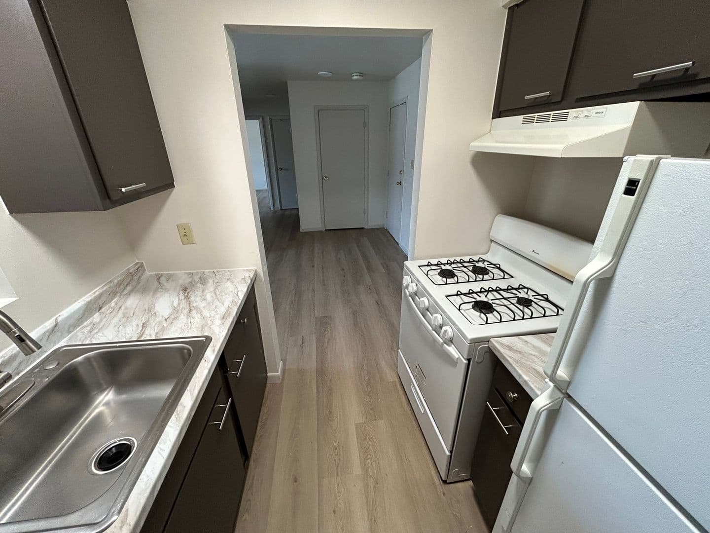 West Milwaukee Apartment: 5501 W National Ave