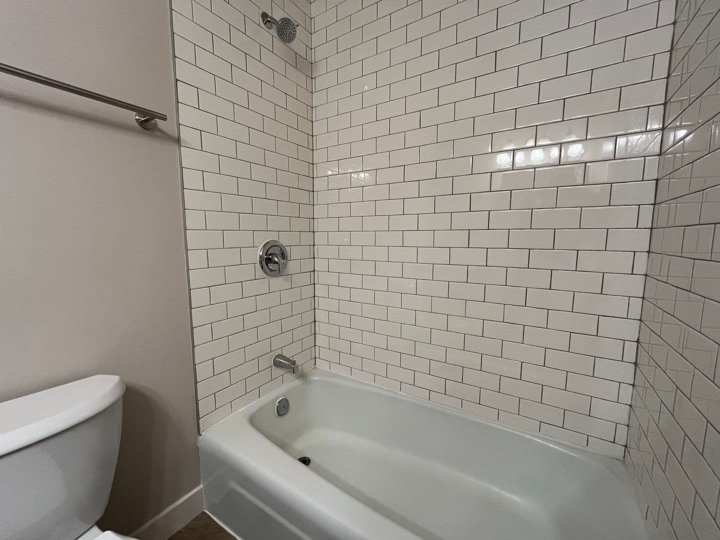 Milwaukee Apartment: 4246 S 60th St
