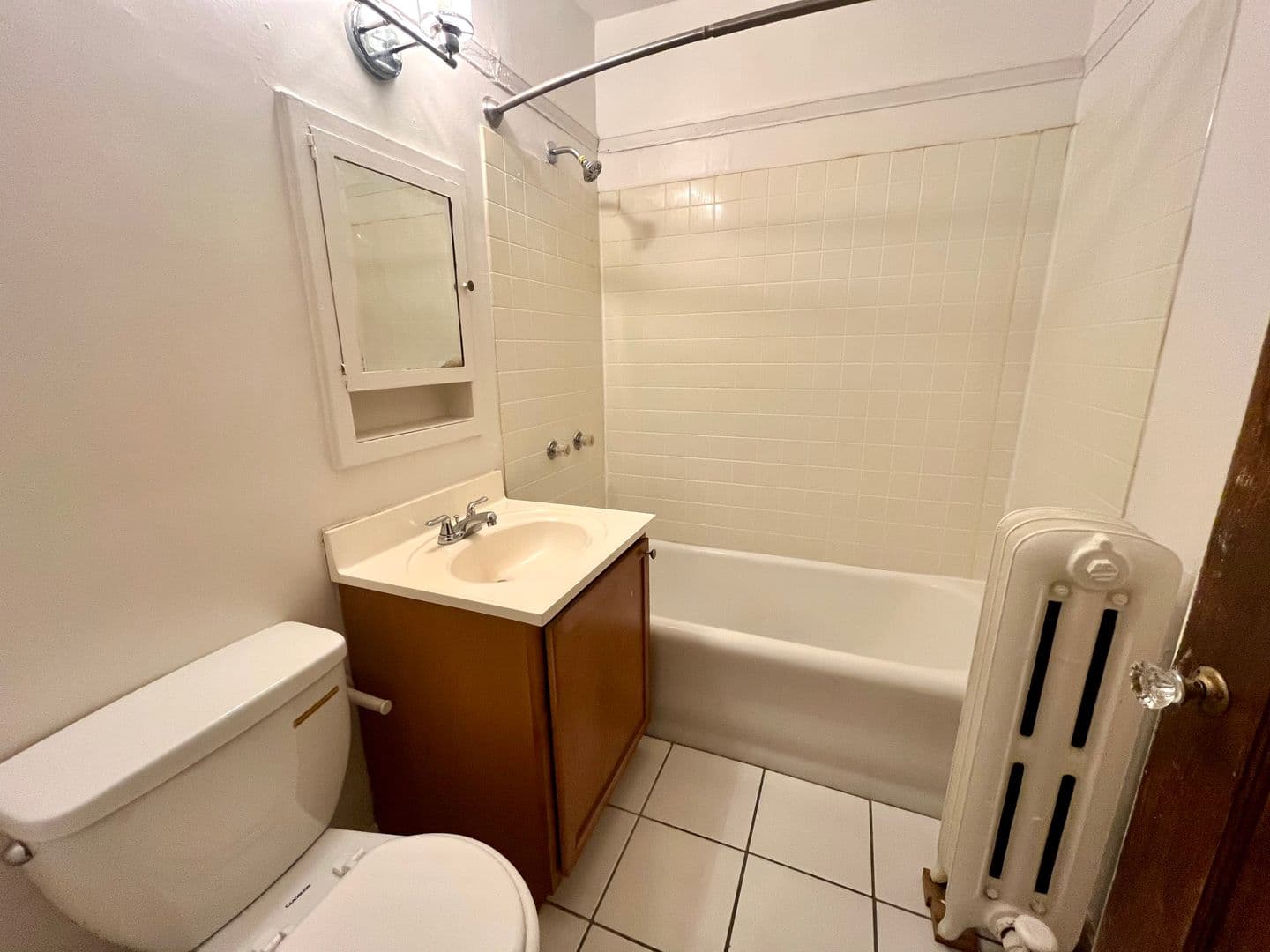 Shorewood Apartment: 1800 E Kenmore Pl.