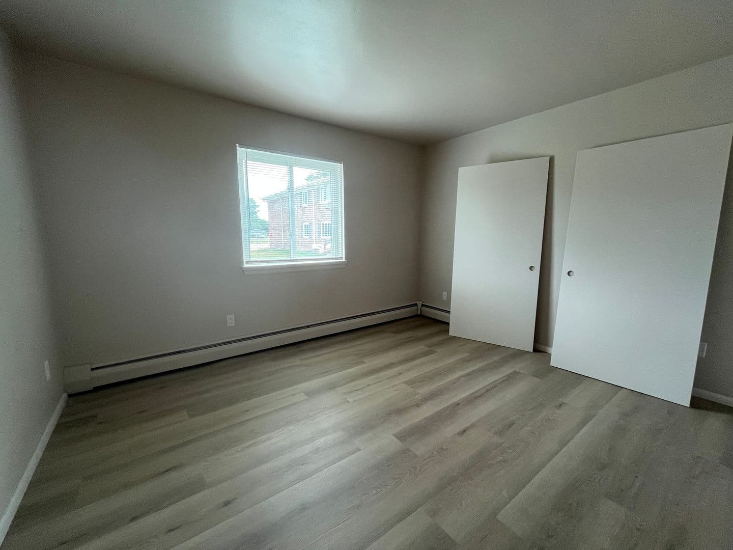 Milwaukee Apartment: 4246 S 60th St