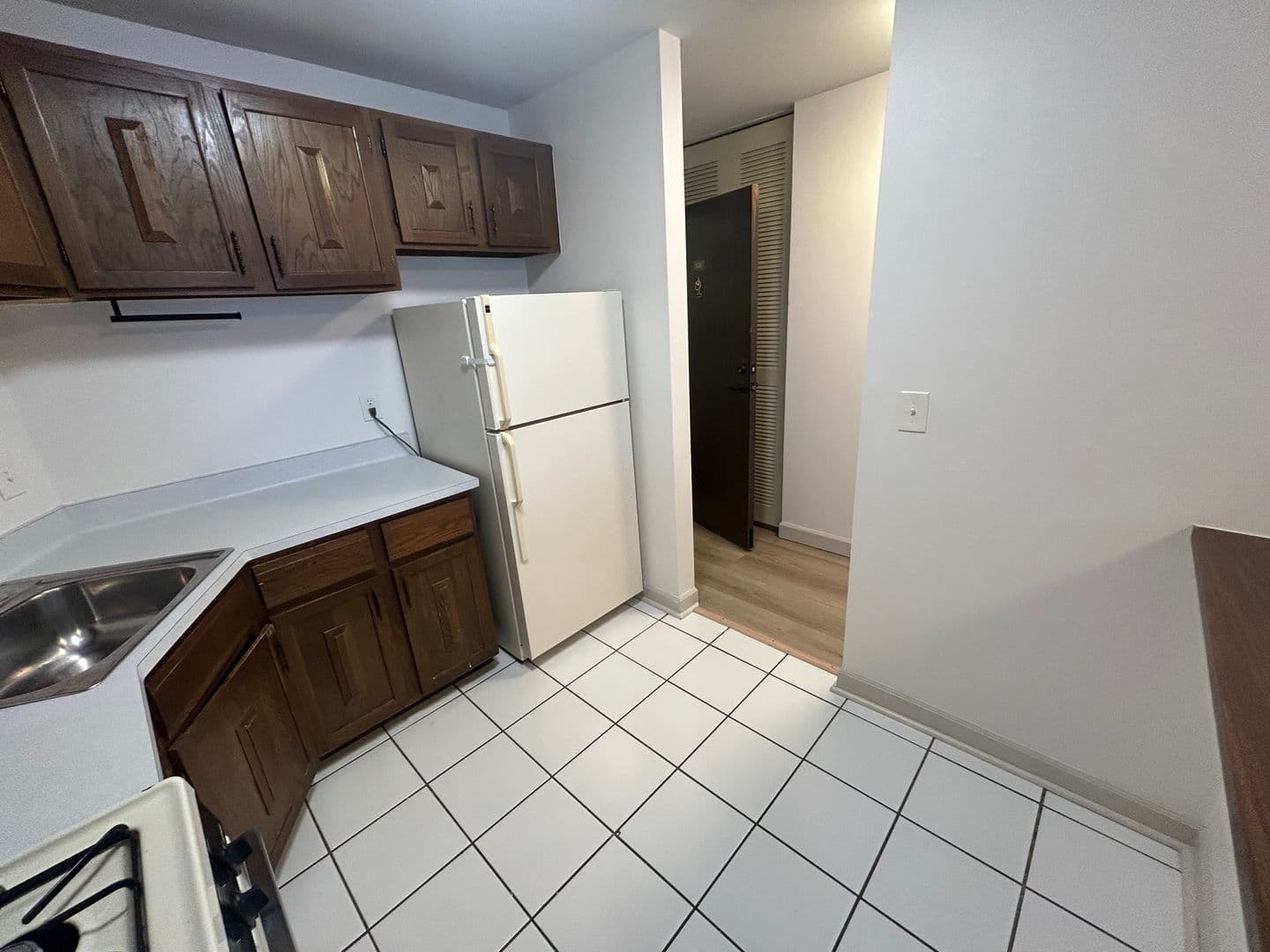 Milwaukee Apartment: 2636 S Logan Ave