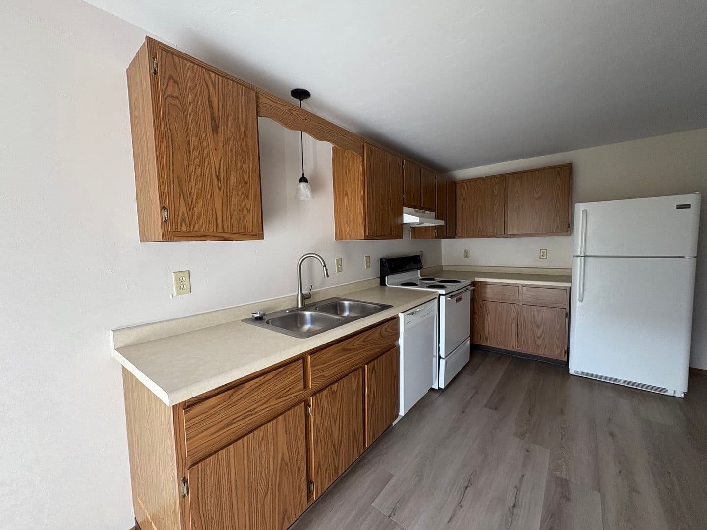 Green Bay Apartment: 2685 Humboldt Rd