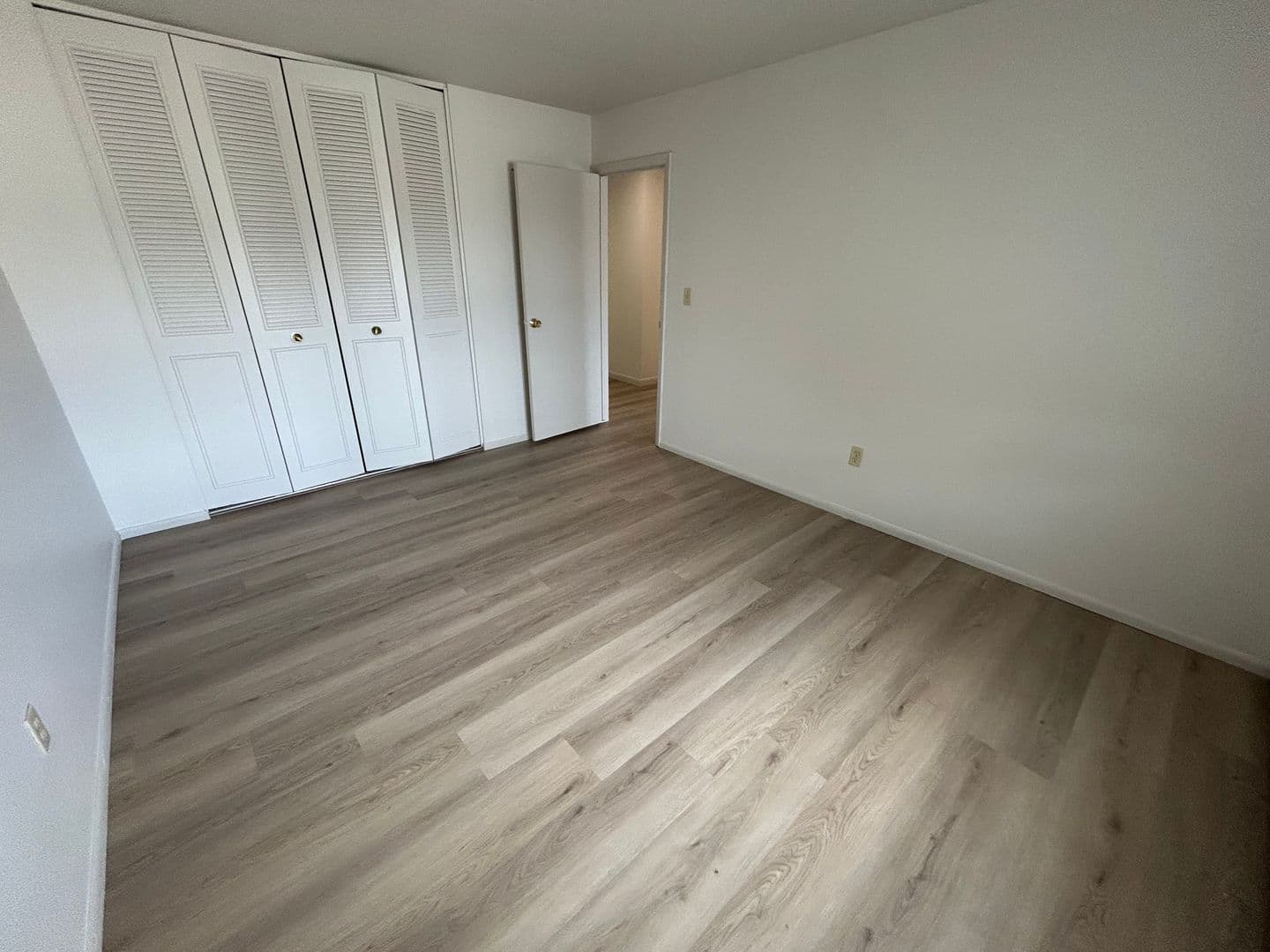 West Milwaukee Apartment: 5501 W National Ave