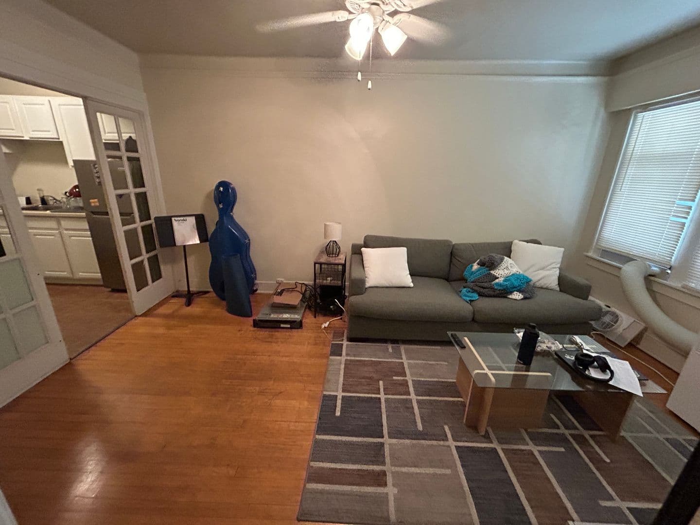 Milwaukee Apartment: 903 E Kilbourn Ave
