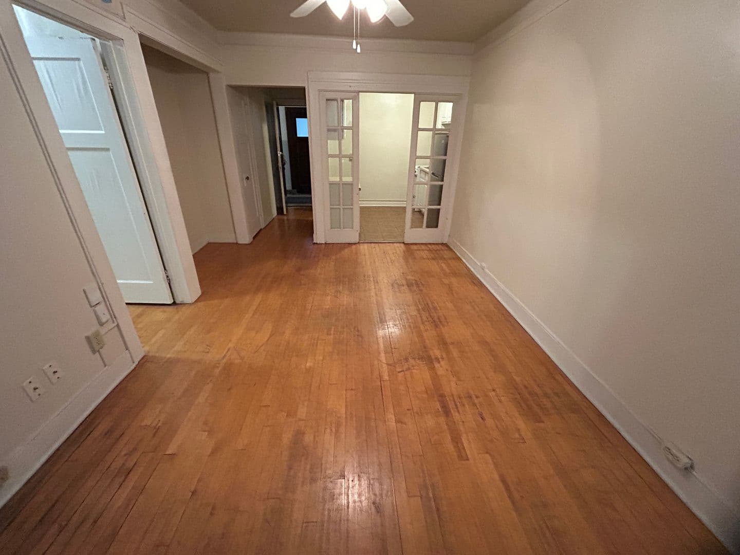 Milwaukee Apartment: 903 E Kilbourn Ave
