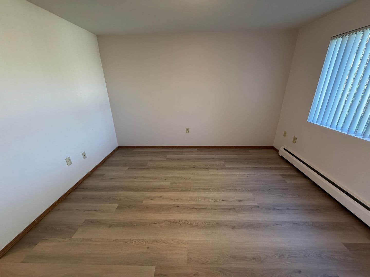 Green Bay Apartment: 2711 Humboldt Rd