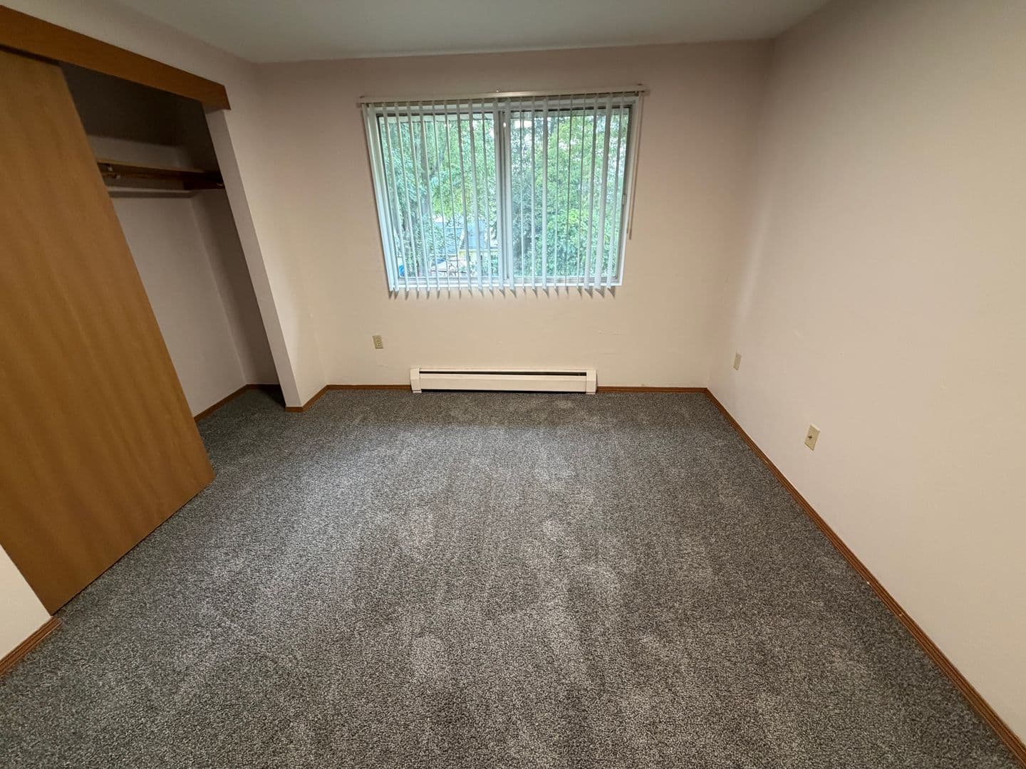 Green Bay Apartment: 2677 Humboldt Rd