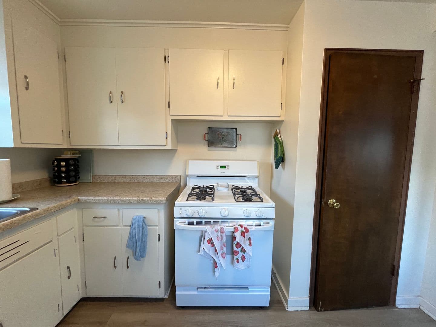 West Allis Apartment: 7726 W Becher St.