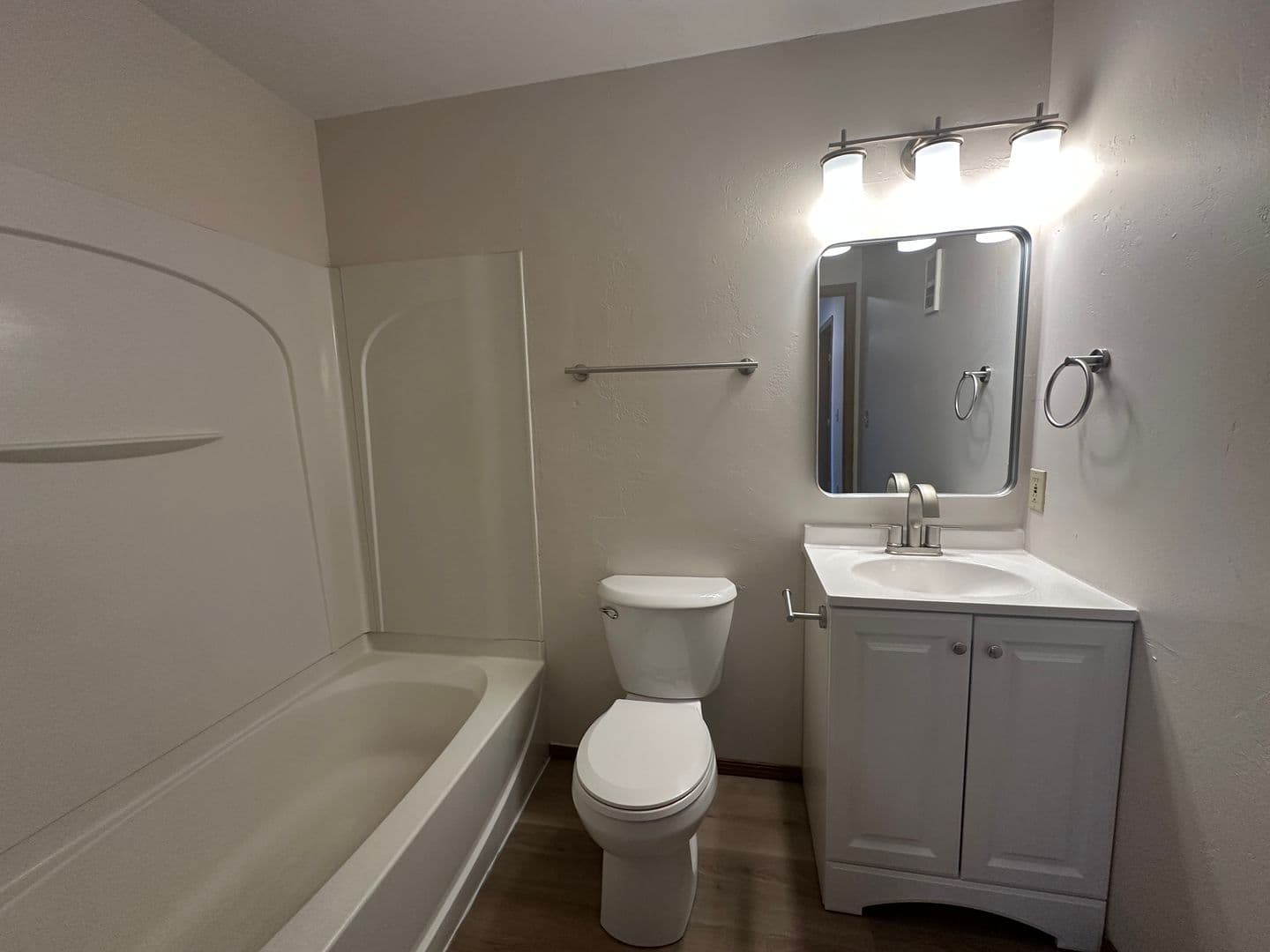 Green Bay Apartment: 2705 Humboldt Rd