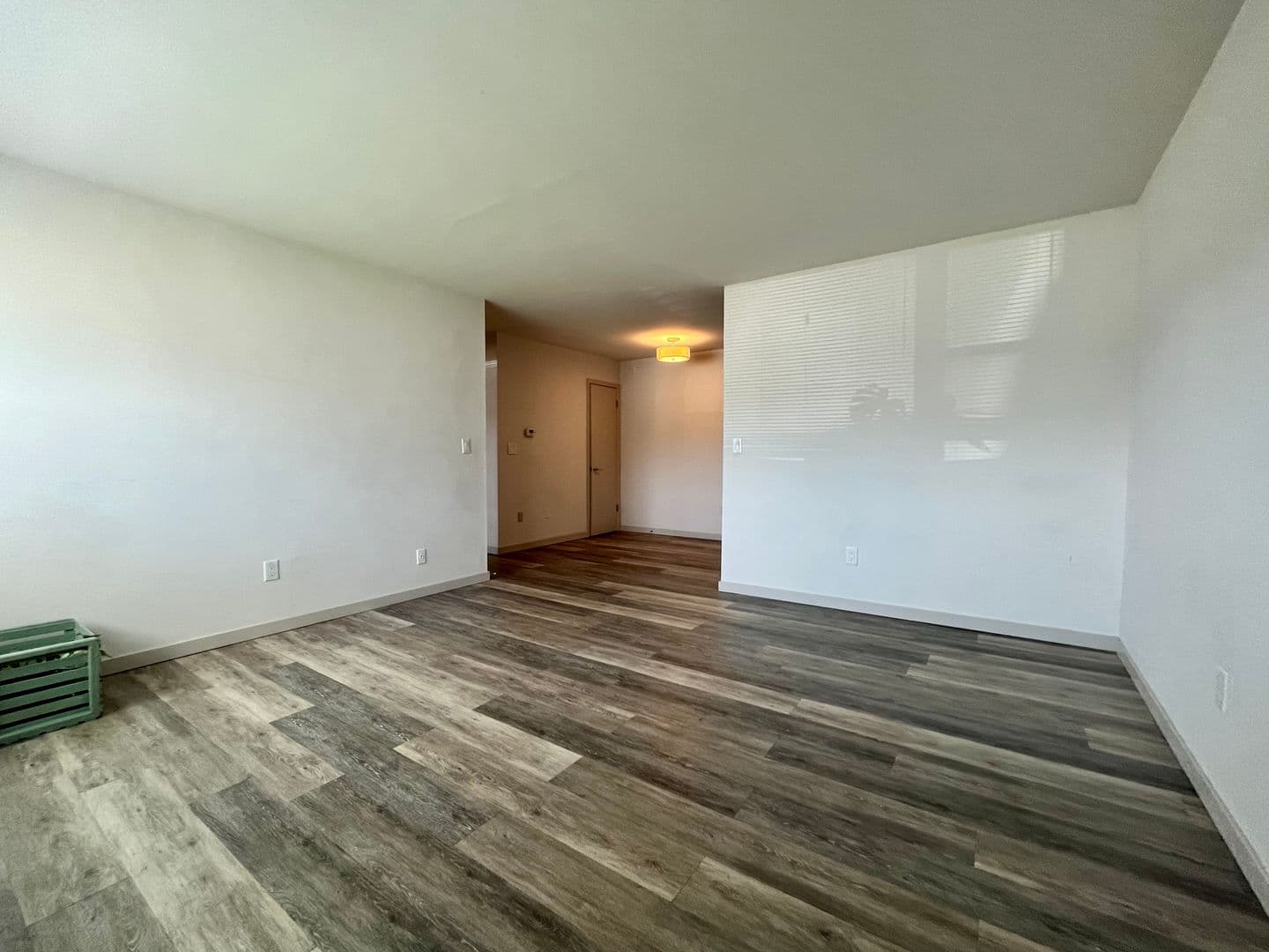 Milwaukee Apartment: 2867 S. Kinnickinnic Ave.