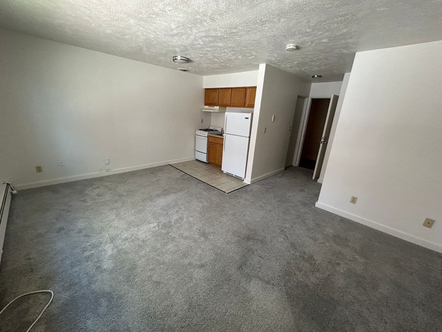 Milwaukee Apartment: 1601 N Farwell Ave