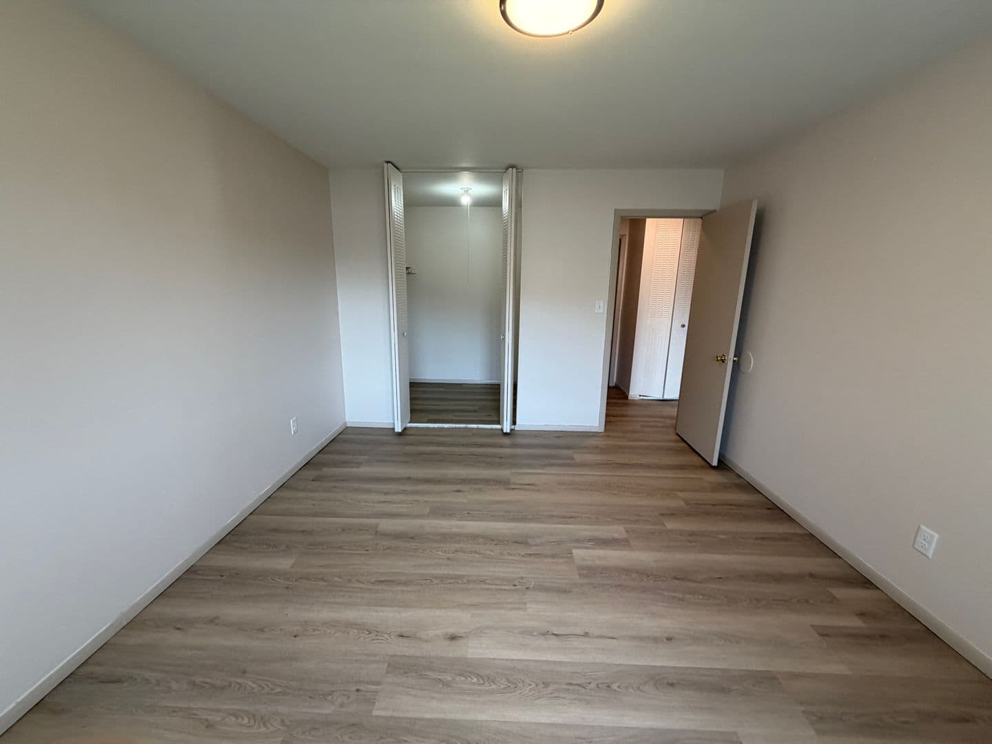 Green Bay Apartment: 1680 Shawano Ave