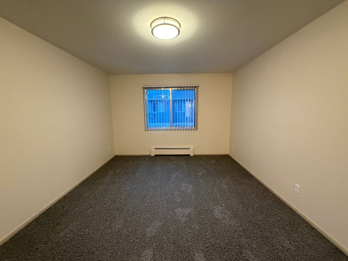 Green Bay Apartment: 1694 Shawano Ave