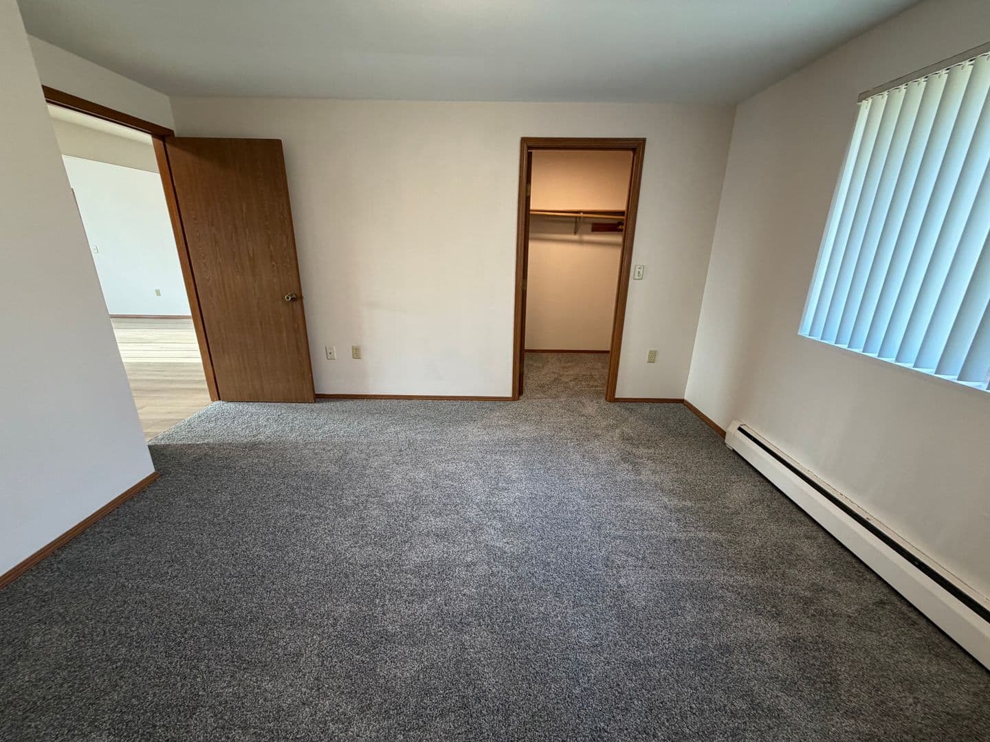 Green Bay Apartment: 2721 Humboldt Rd
