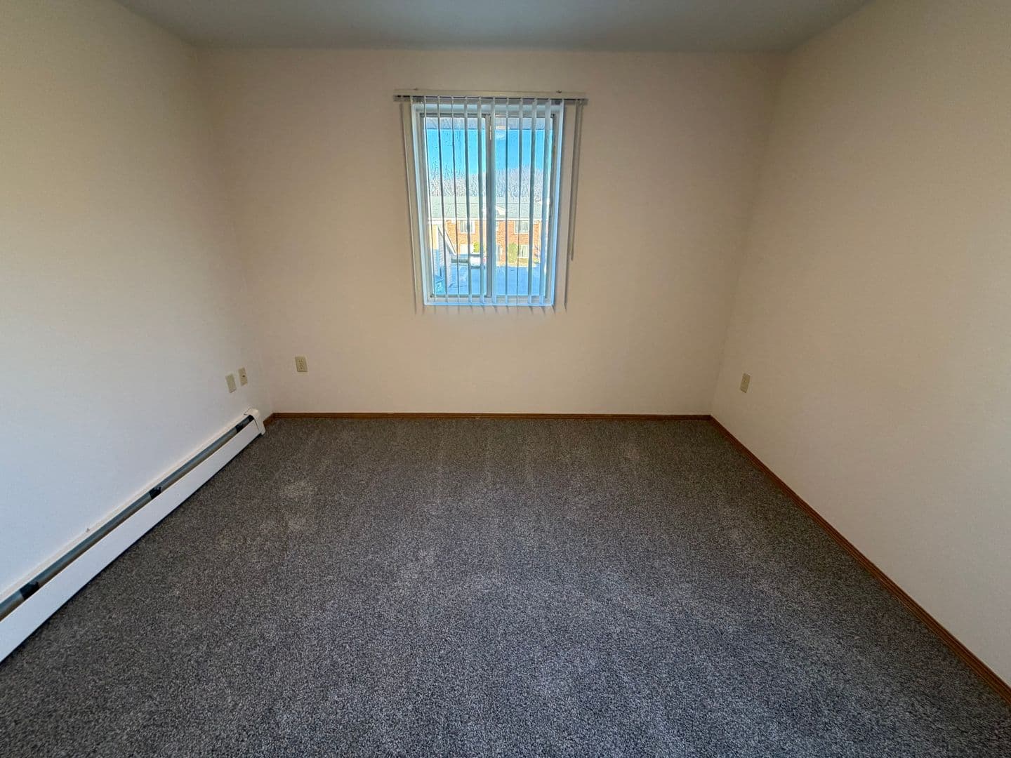 Green Bay Apartment: 2701 Humboldt Rd