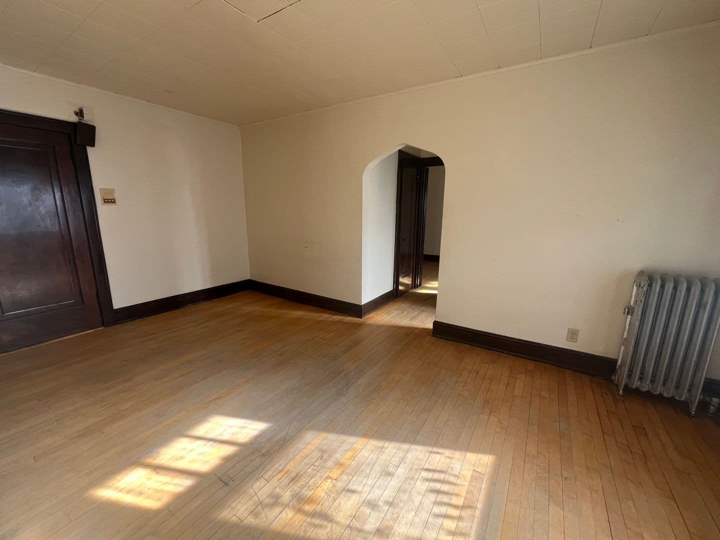 Milwaukee Apartment: 1827 E Park Pl