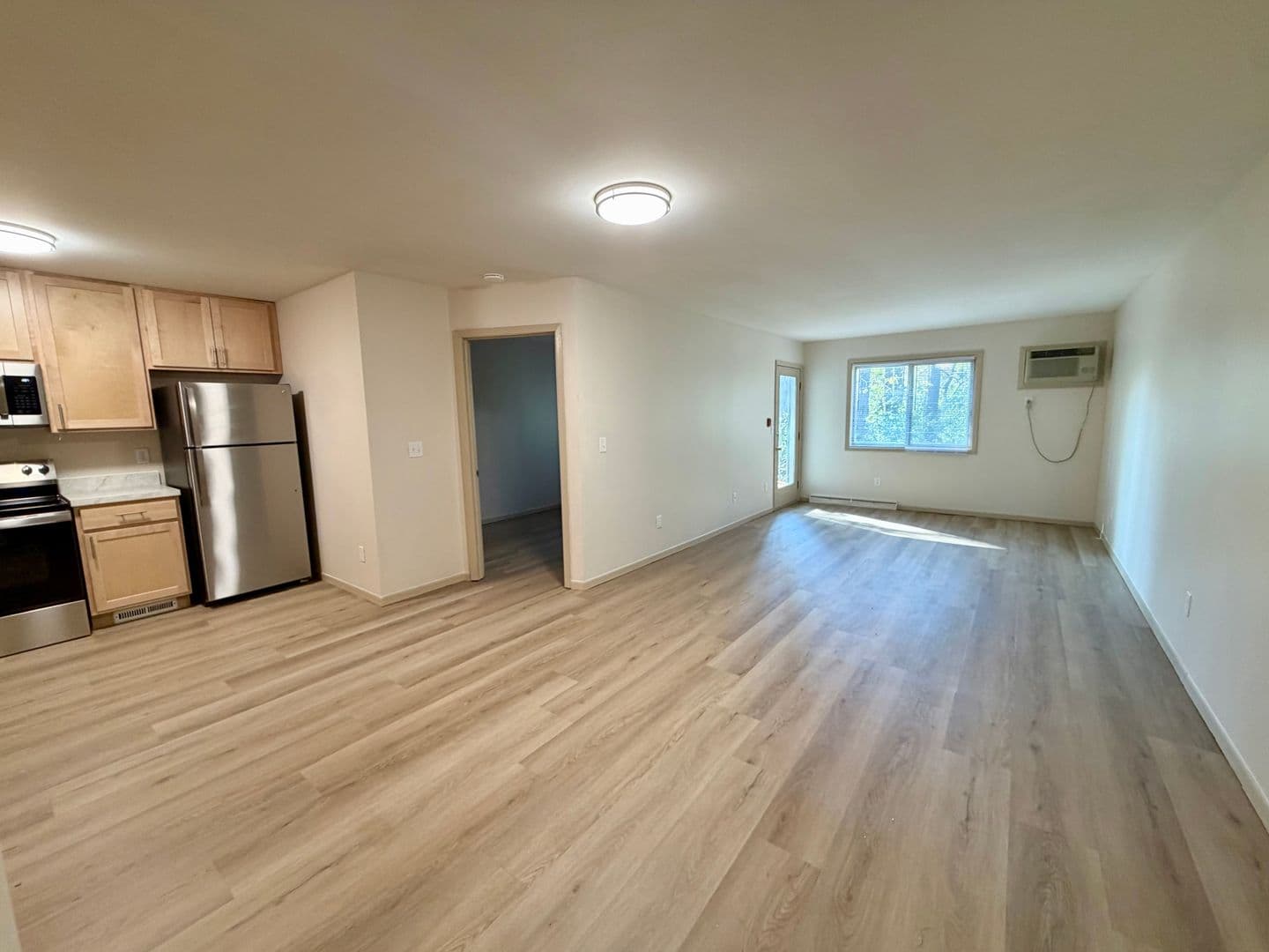 Appleton Apartment: 40 Bluemound Ct
